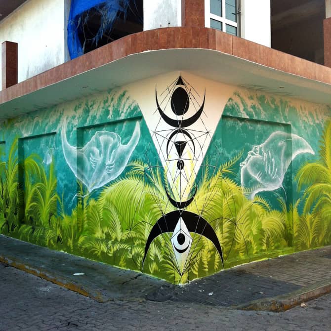 Hannah Stouffer's mural for Pangea Seed x Sea Walls, Isla de Mujeres, Mexico
